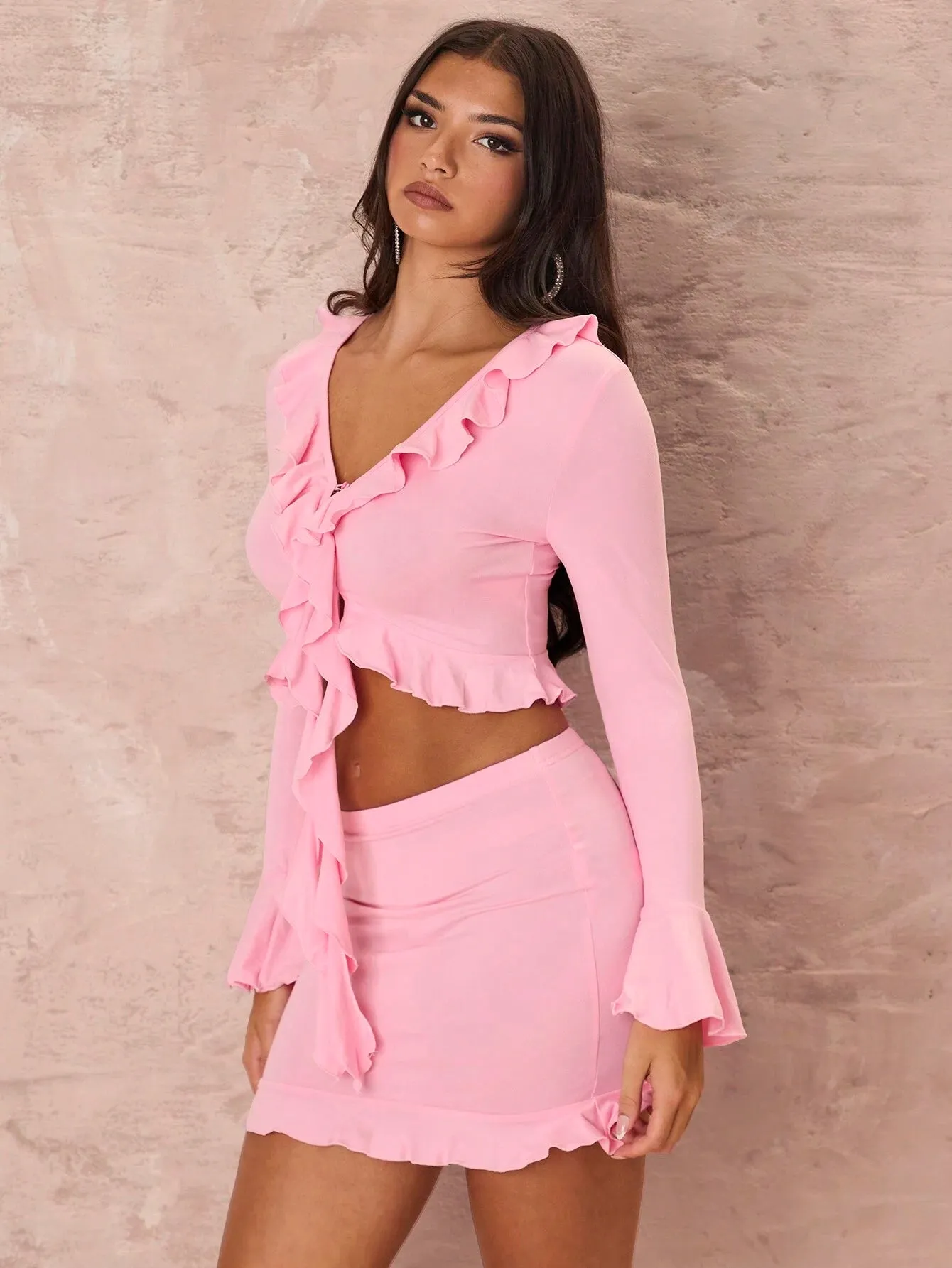 2pcs Women Spring & Summer Solid Color Ruffle Hem Long Sleeve Cropped Top And Bodycon Mini Skirt Set