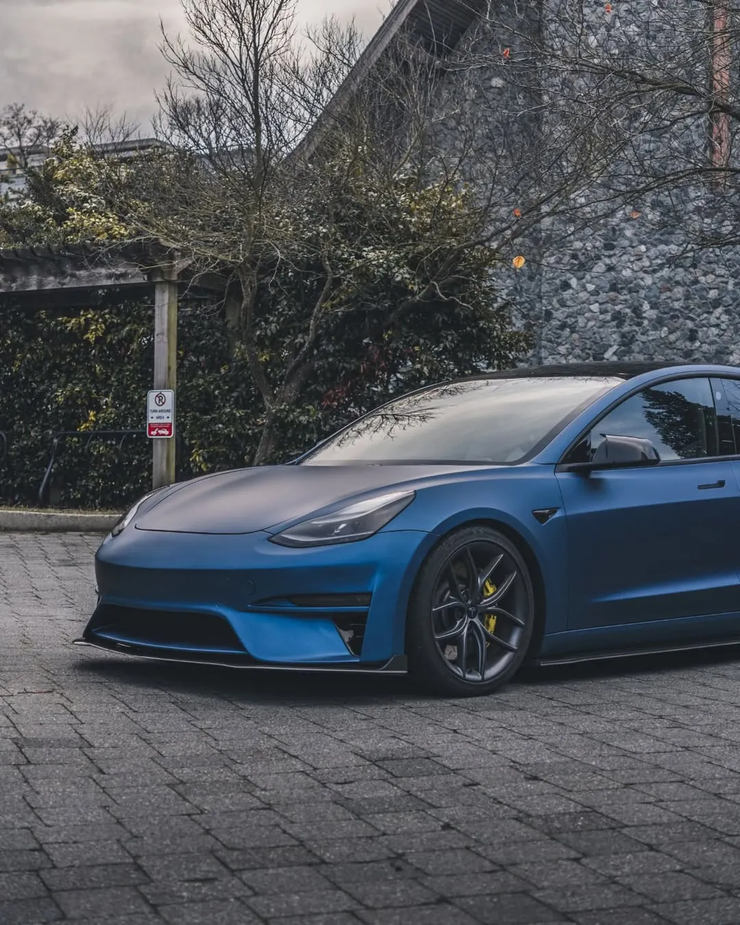Robot Craftsman Crypton Side Skirts for Tesla Model 3 Performance/Base Carbon Fiber/FRP