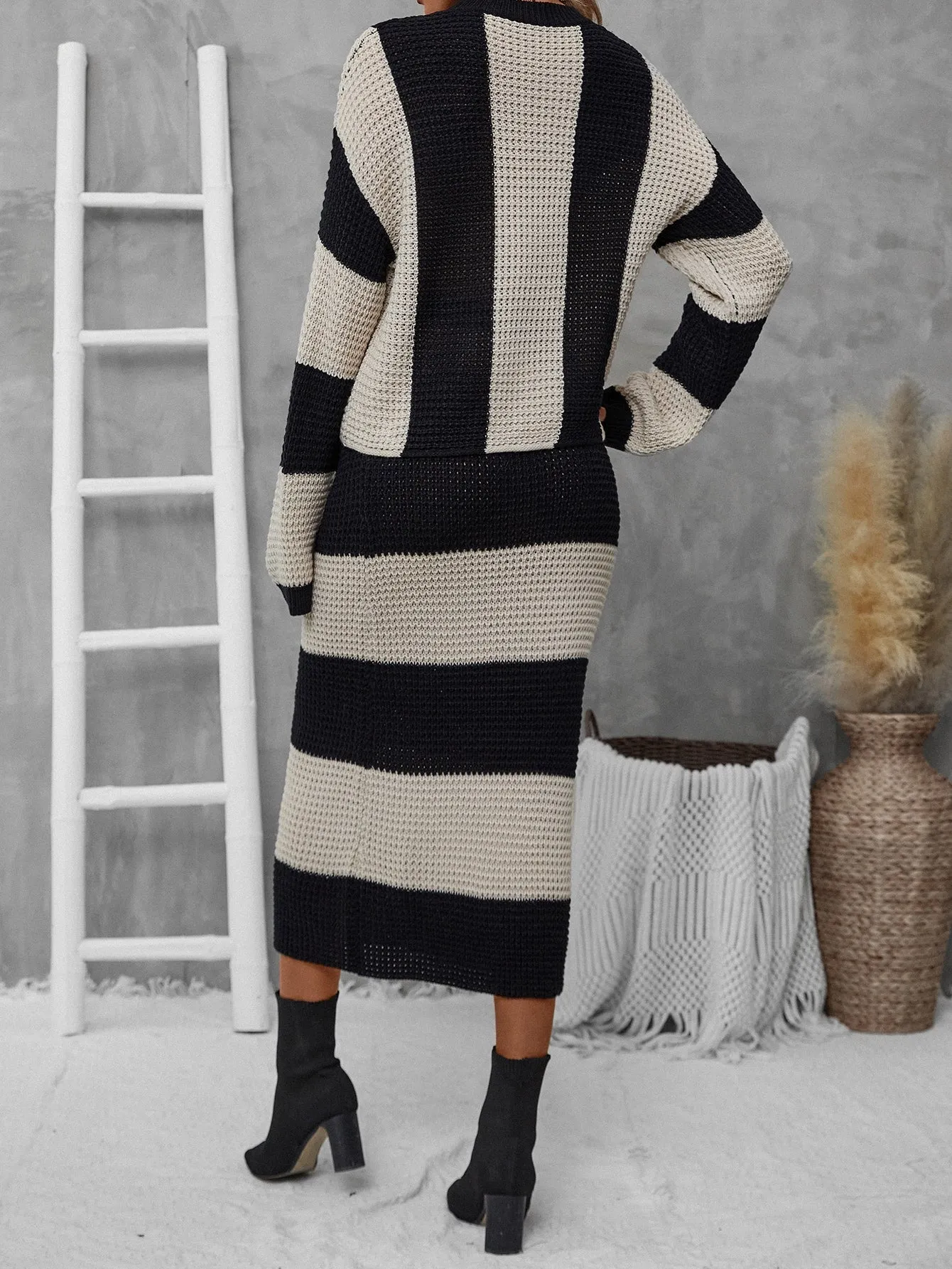 SHEIN LUNE Two Tone Drop Shoulder Sweater & Knit Skirt