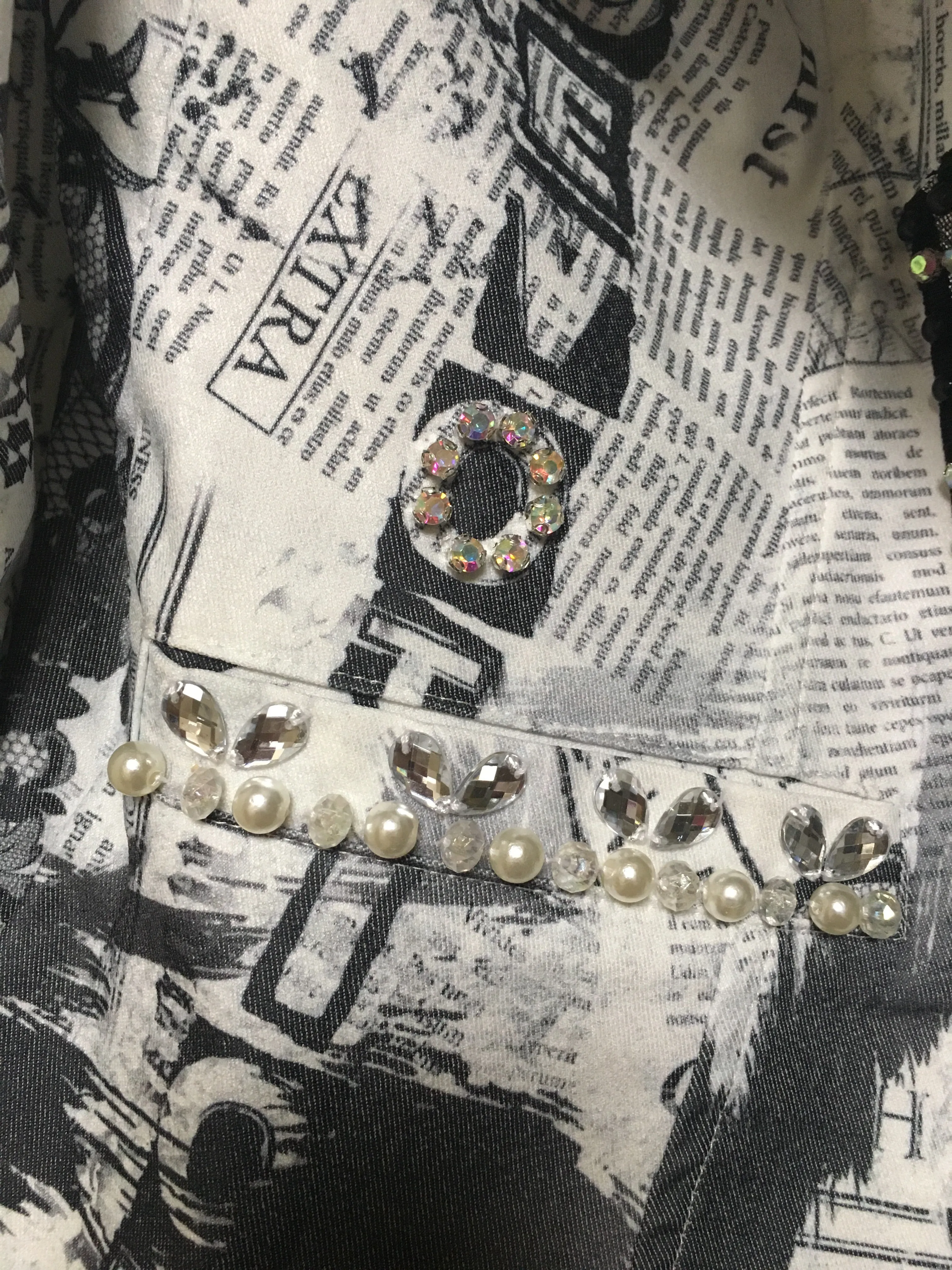 TR-235   Tricotto Newspaper Print Jacket