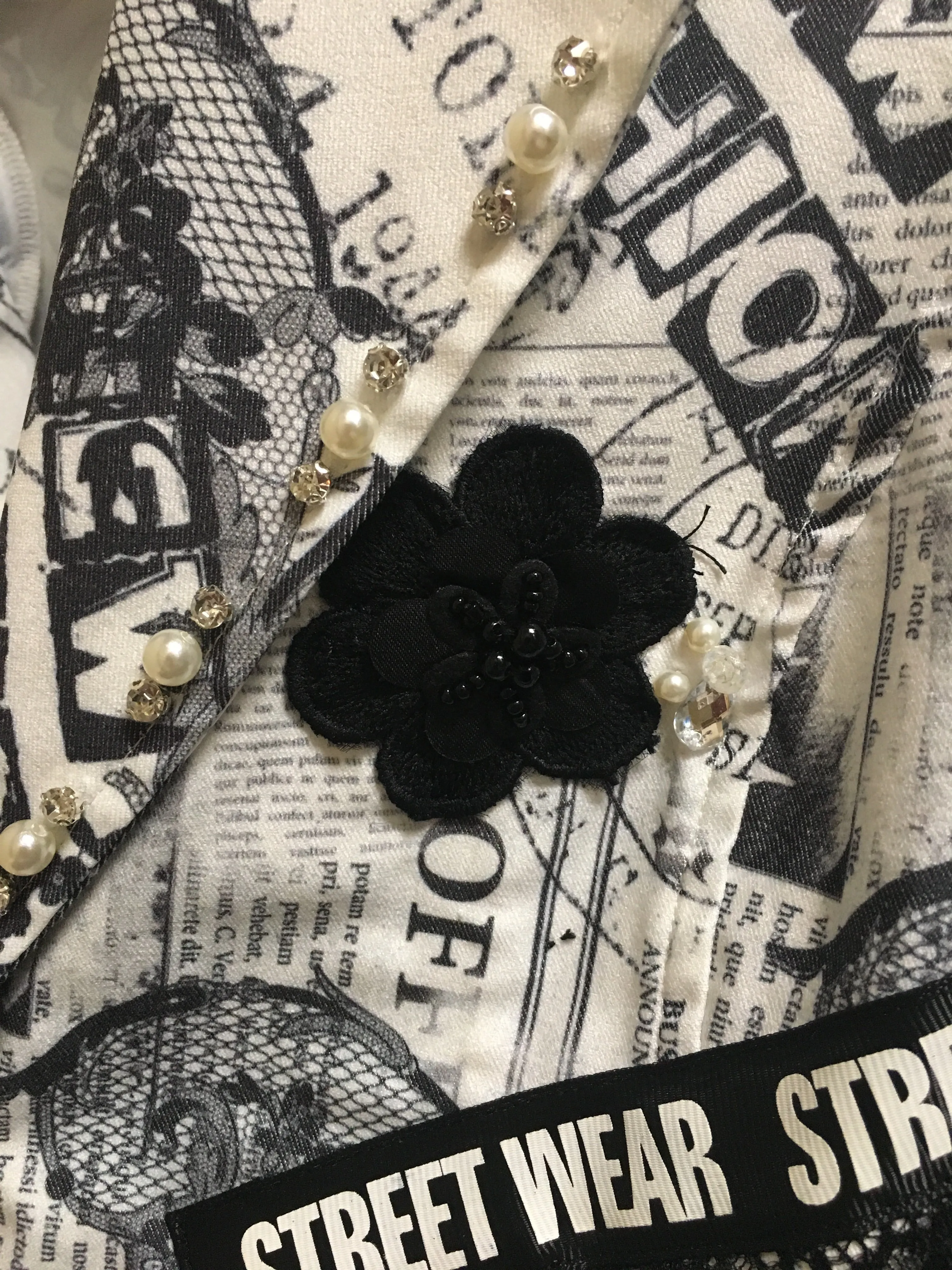 TR-235   Tricotto Newspaper Print Jacket