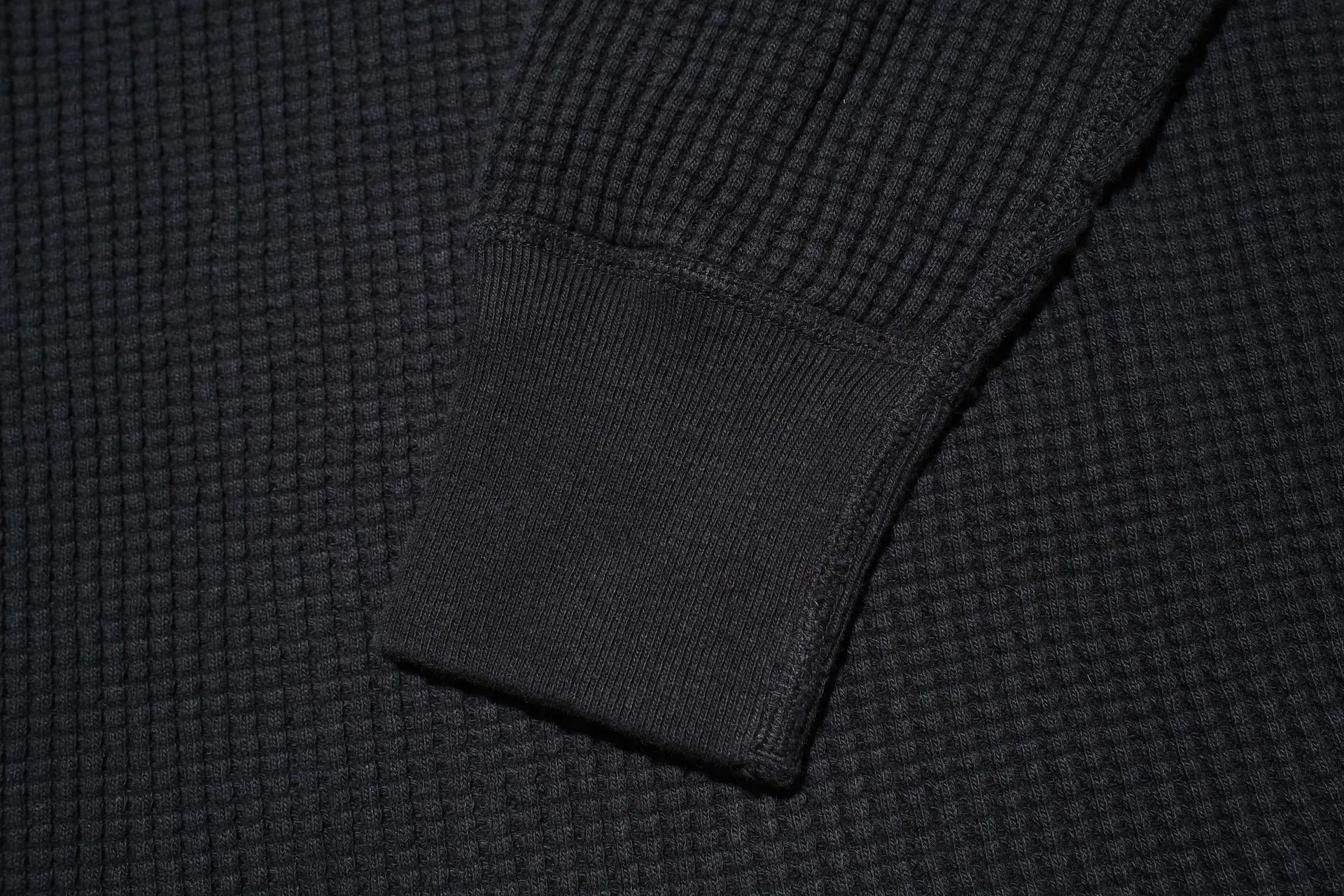 UES Ultra Heavyweight "Big Waffle" L/S Henley Thermal (Black)