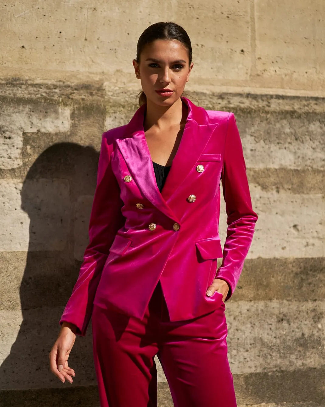 Victoria Velvet Blazer Magenta