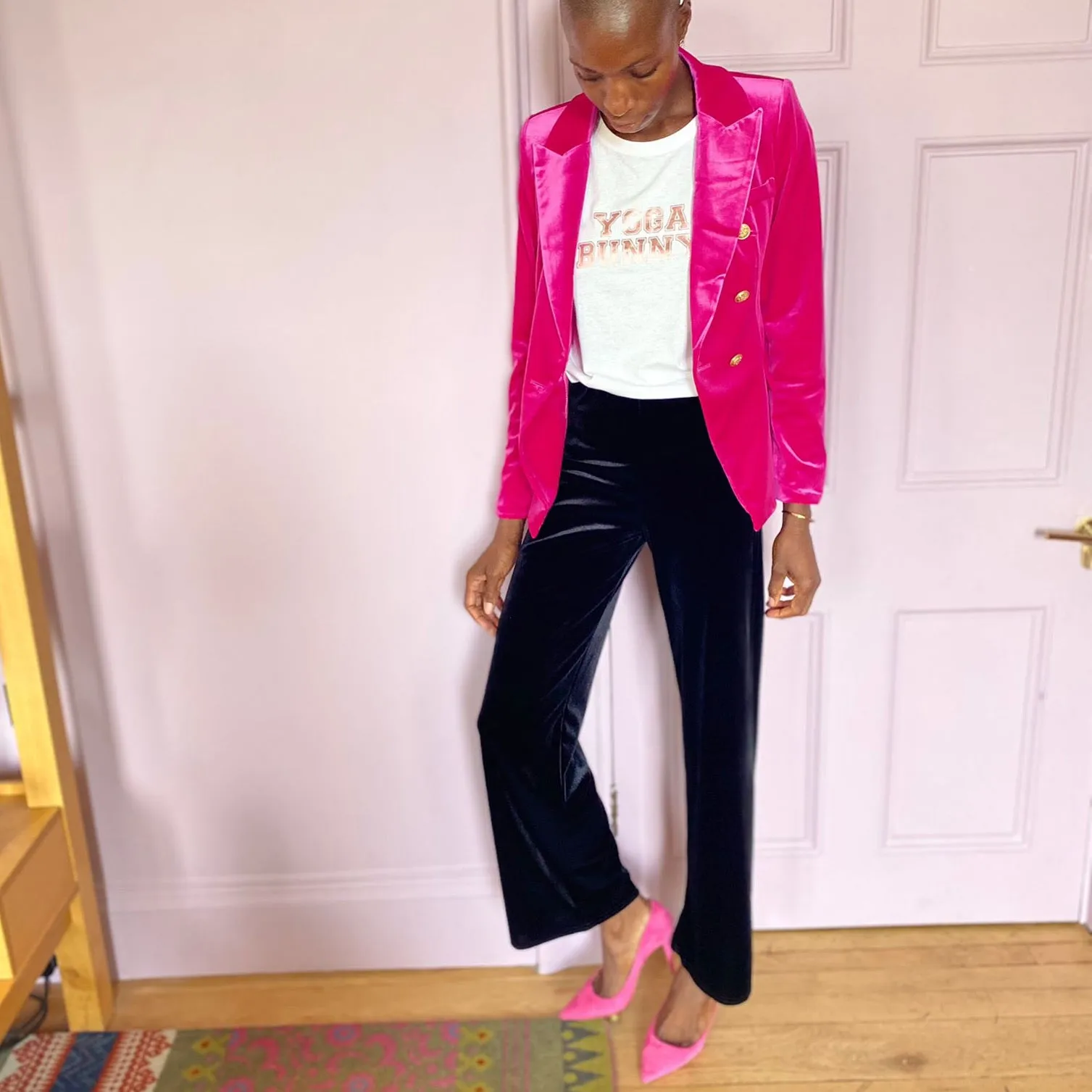 Victoria Velvet Blazer Magenta