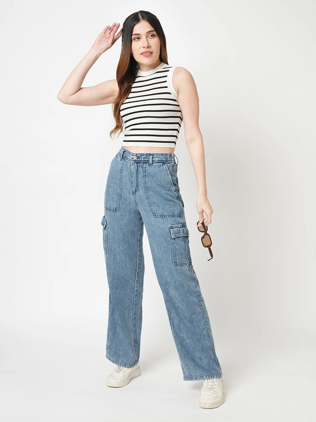 Women Solid Slim Fit Black/White Flat Knit Top